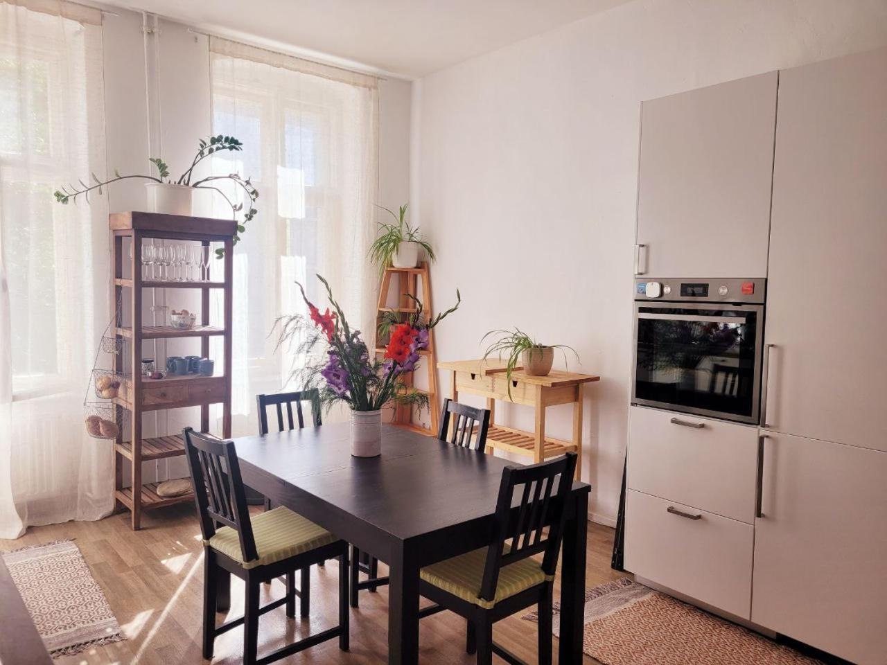 Room In Berlin City Center Экстерьер фото